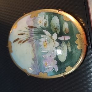 Painted waterlily pin